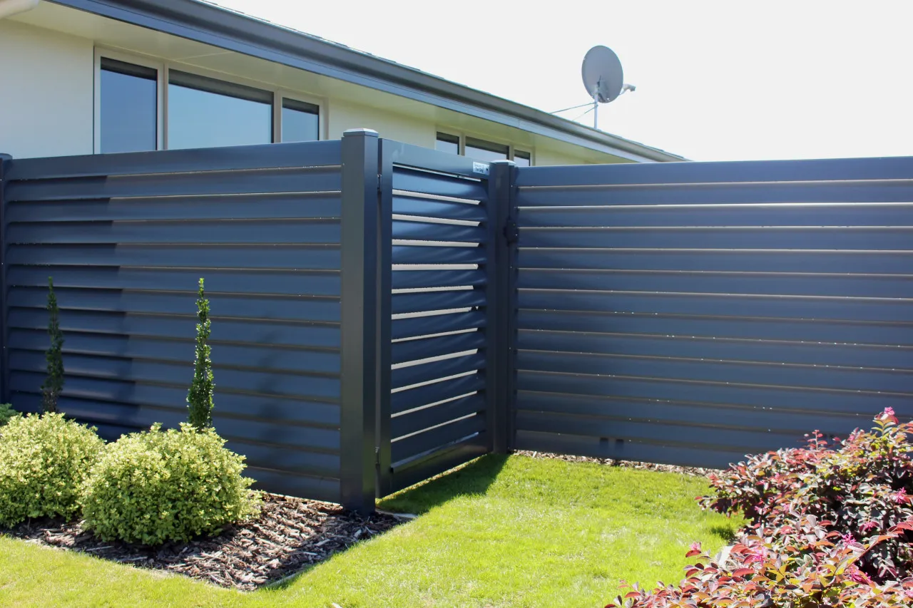 7 Reasons to Choose Aluminum Fencing for Your Home — XL Fencing