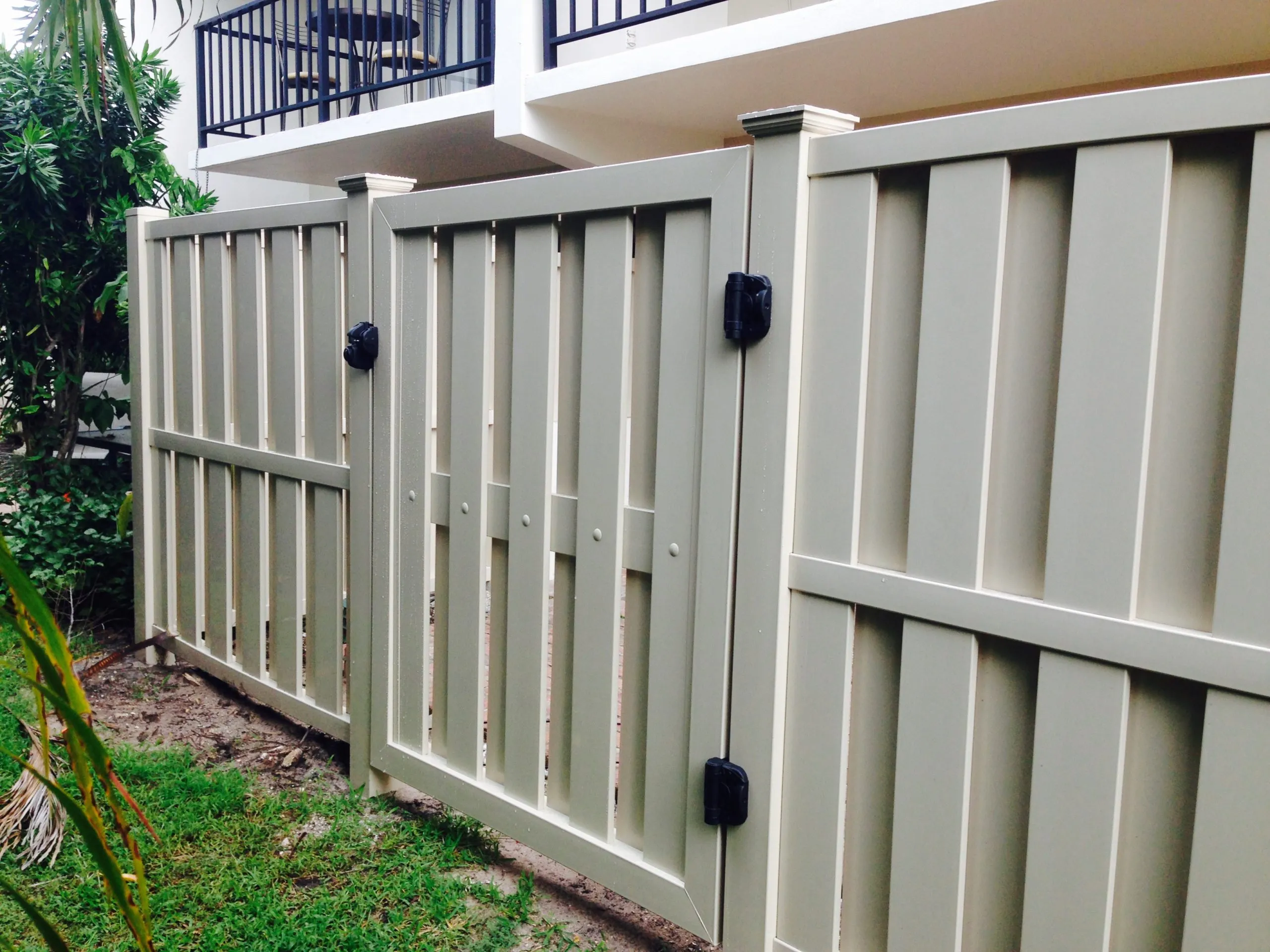 FENCE PERMITS IN BROWARD & PALM BEACH COUNTY (2026 GUIDE FOR HOMEOWNERS) — XL Fencing