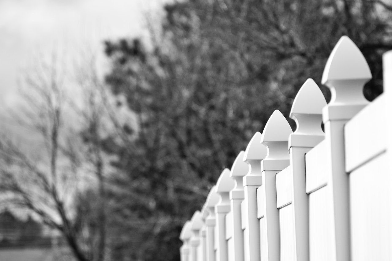 What To Look For In A PVC Fence Company — XL Fencing