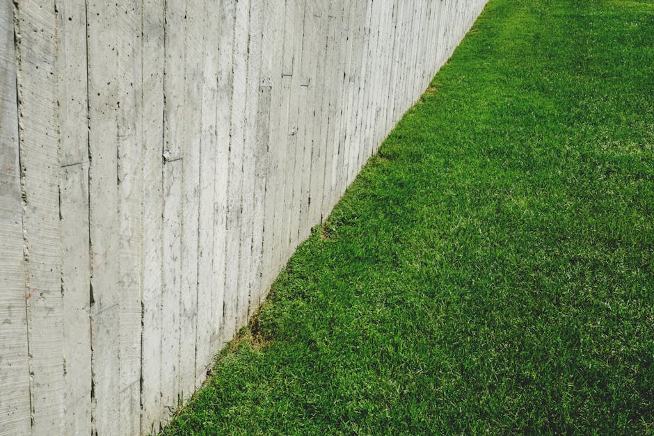 How Long Does a Vinyl Privacy Fence Last? — XL Fencing