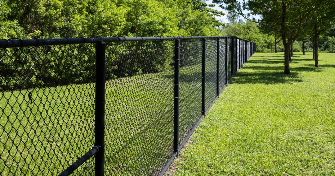 UNDERSTANDING CHAIN LINK FENCE PRICING: A COMPREHENSIVE GUIDE TO COSTS, FACTORS, AND SAVINGS TIPS — XL Fencing