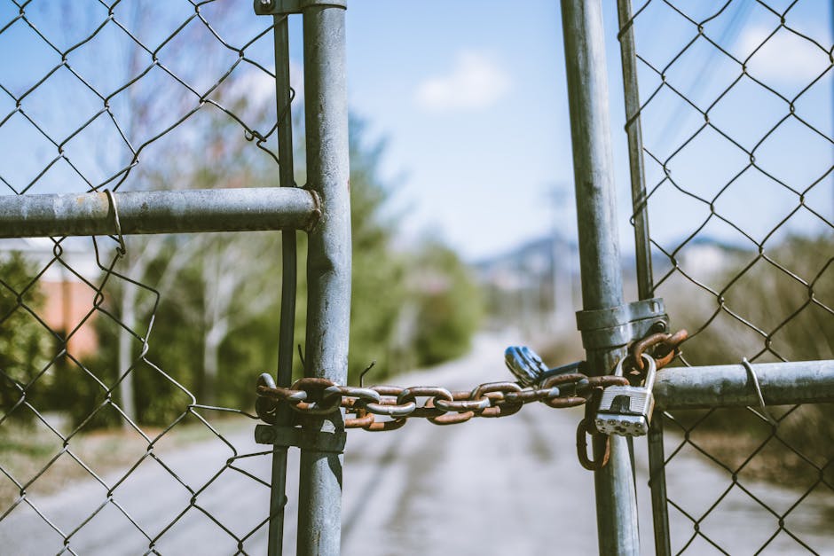 What Are the Benefits of Installing a Vinyl Privacy Fence? — XL Fencing