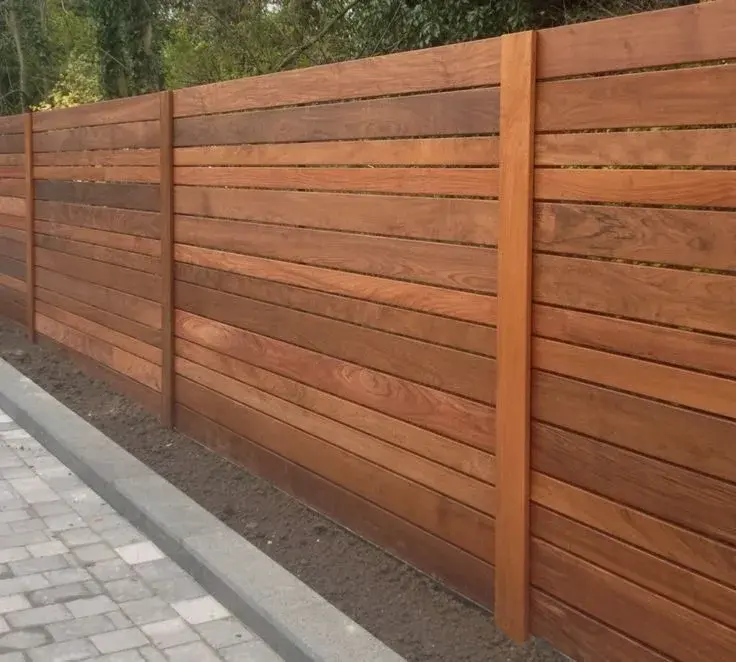 Exotic hardwood horizontal fence style reference